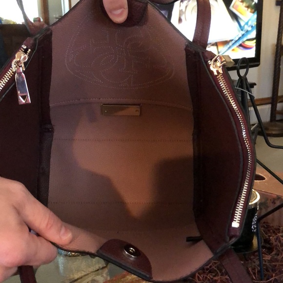 Guess Heidi Tote Purse.. great for a teacher! - Picture 4 of 11